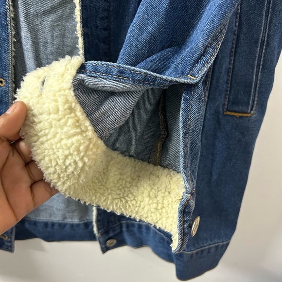 Forever21 Jean Jacket with teddy lining - Picture 5 of 5